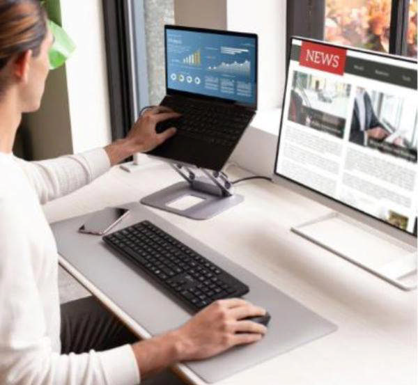 J5create Multi-Angle 4K Docking Stand