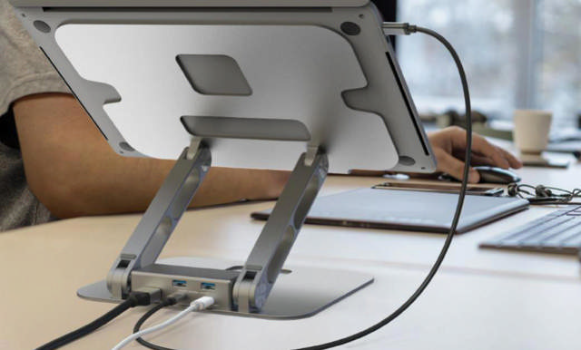 J5create Multi-Angle 4K Docking Stand