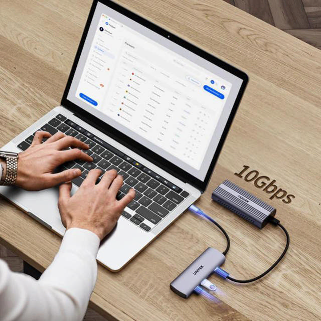 Unitek 4-in-1 HUB Q4 10Gbps USB-C Hub
